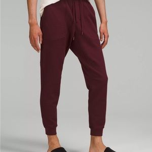 Lululemon at ease jogger